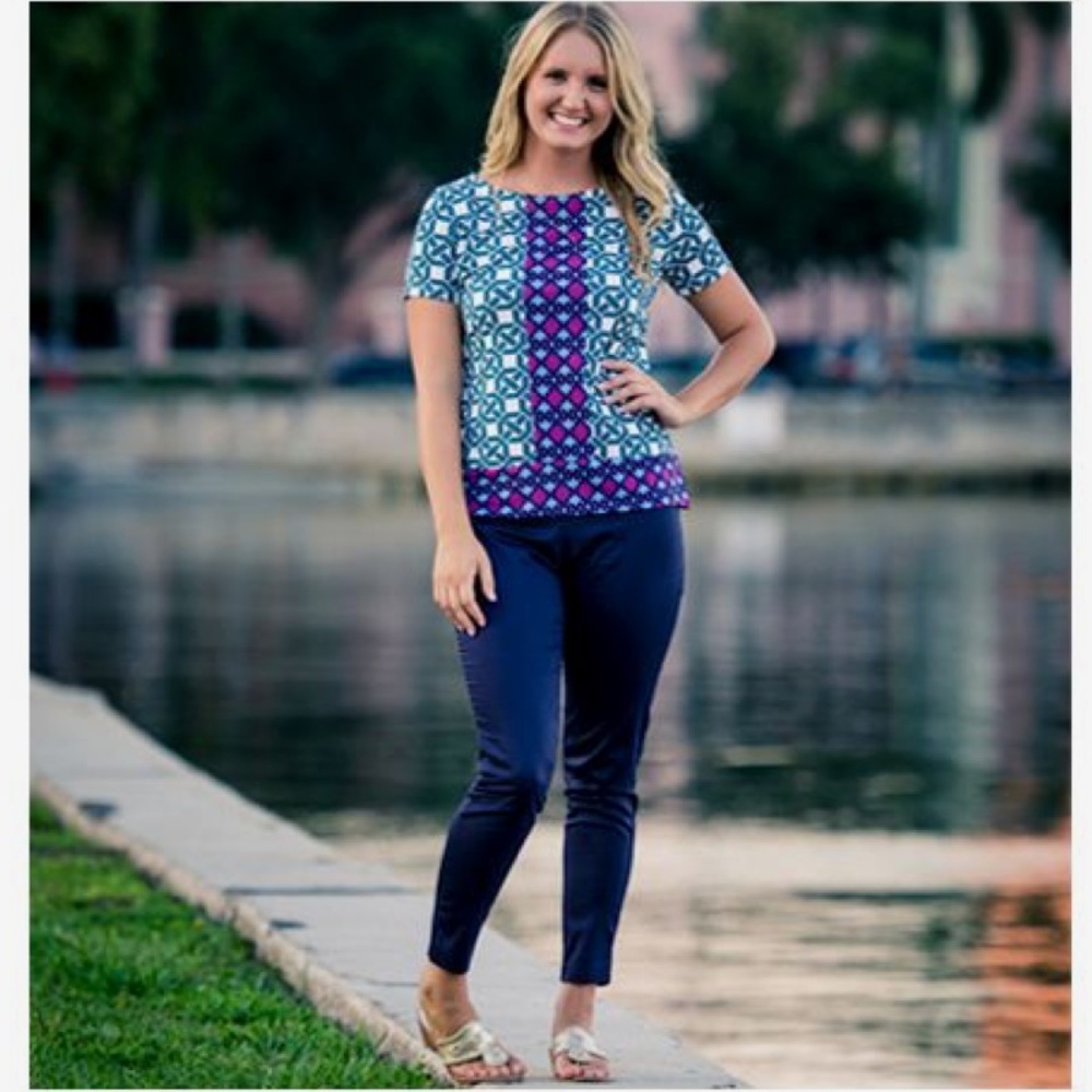 Boutique-Tracy Negoshian Esther top in geo block b